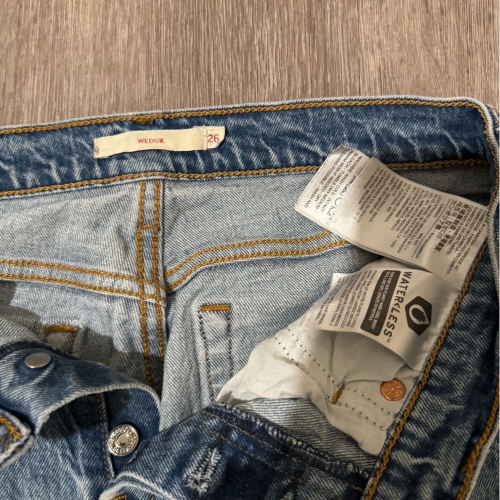 Levi's wedgie Jeans size 26.